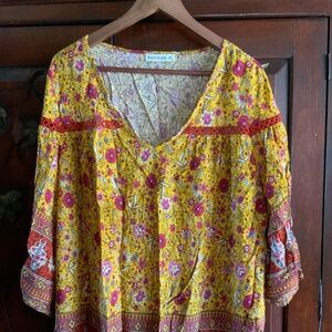 Rustty  Dustty women’s floral blouse